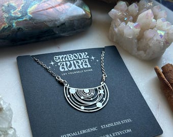 Vertrauen Sie dem Universum Halskette, Silber Sonnensystem Anhänger, Edelstahl Galaxy Schmuck, spirituelles Geschenk