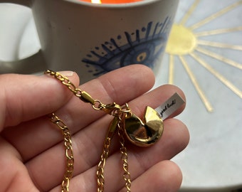 Amuleto de galleta de la fortuna de BUENA SUERTE con pulsera de amuleto de la vieja escuela de acero inoxidable dorado para regalo de graduación de graduados