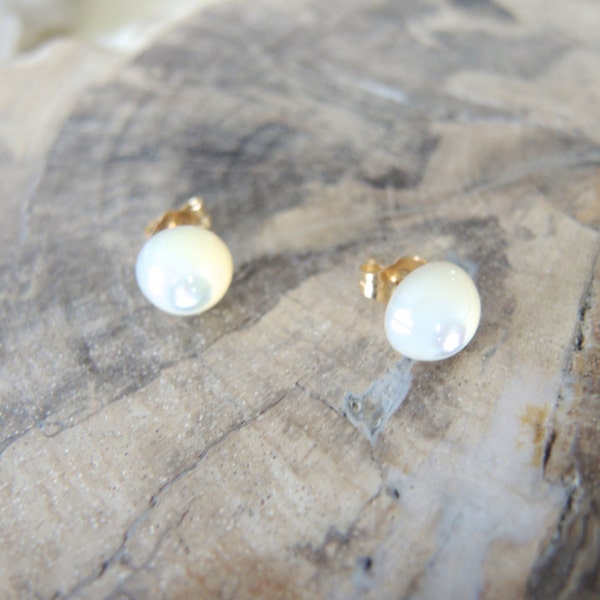 Mother of Pearl Studs, Mother of Pearl Earrings, 14K Gold Filled Post Earrings, Gold Studs, Mother Of Pearl Jewelry Gifts For Her