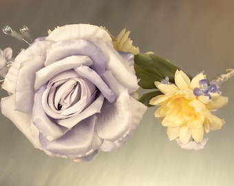 Hellviolettes Rosen-Corsage- und Boutonnière-Set