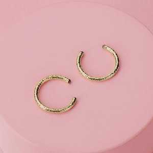 Sparkle Ear Cuff | Gold, Rose, or Silver Glitter Textured  Minimalist Fake Conch Piercing, Dainty No Piercing Wrap Around Cartilage Hoop