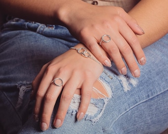 Forever Connected Ring | Chunky Sterling Silver Geometric Round Open Circle Halo O Karma Eternity Band | Minimal Jewelry | Promise Ring