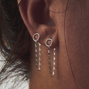 Boucles d'oreilles chaîne Boucles d'oreilles en argent sterling à tige ronde et chaîne Boucles d'oreilles Huggie suspension minimalistes avant-gardistes image 9