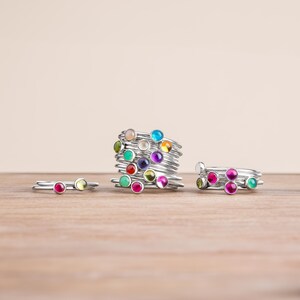 Anello con pietre preziose piccole impilate / Anello con pietra colorata impilabile in argento sterling, sottile e delicato anello impilabile, regalo di compleanno per lei immagine 6