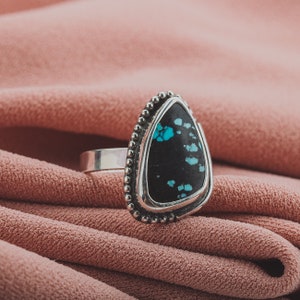 Size 5.75 Black & Blue Cloud Mountain Turquoise Gemstone Ring In Sterling Silver Triangle Beaded Dotted Boho Bohemian Statement Ring image 6