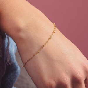 Satellite Chain Bracelet | Gold or Silver Dainty Minimalist Saturn Chain | Thin Classic Chain | Simple Layering Polka Dot Beaded Bracelet