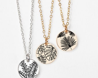 Plant Mama Necklace | Trending Popular Houseplants Engraved Disc Necklace | Silver Gold or Rose Gold | Foliage Pendant Floral Gift for Her