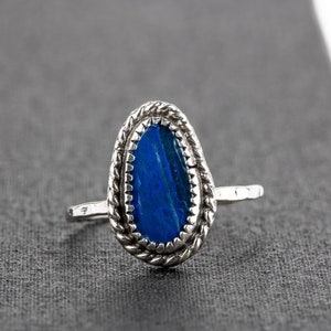 Size 8.5 Boulder Opal Gemstone Ring In Sterling Silver With Twisted Border Small Dark Royal Blue Oxidized Boho Bohemian Solitaire Ring image 4