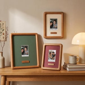Naturholz-Bilderrahmen, individuell gravierter Instax-Fotorahmen, mehrfarbige Passepartout-Option, minimalistische Wohndekoration, Erinnerungsgeschenk für sie