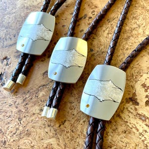 Modern Mountain Bolo Tie |  Bolo Tie Women | Bolo Tie for Men Wedding | Bolo Tie Modern | Custom Bolo Tie | Handmade Bolo Tie Wedding