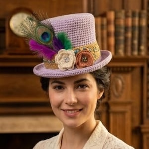 Patroon gehaakte muts, steampunk mini-cilinderhoed, bohofestivalaccessoire, 3D-bloem amigurumi-appliqué,