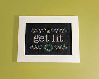 Enciéndete - Maduro - Punto de cruz subversivo - Humor navideño - Decoración navideña - Punto de cruz navideño - Humor de bar - Humor de cocina - Decoración del hogar