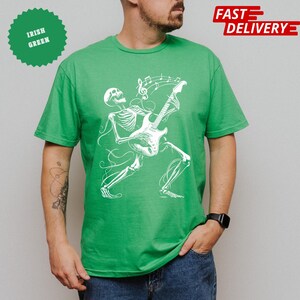 Camiseta con guitarra esqueleto: Camiseta gráfica de Halloween de banda de rock imagen 8