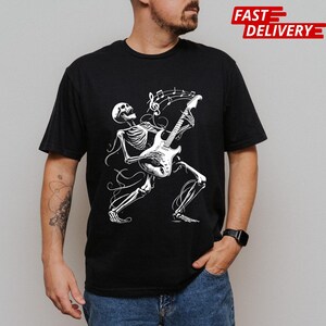 Camiseta con guitarra esqueleto: Camiseta gráfica de Halloween de banda de rock imagen 6