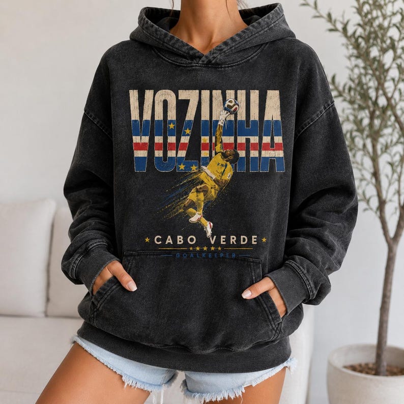 Koszulka Vozinha Cabo Verde Flag Save Action Vintage Mineral Wash Black Cotton, spersonalizowana koszulka dla kibica piłki nożnej w dużym rozmiarze, 3 opcje kolorystyczne zdjęcie 12