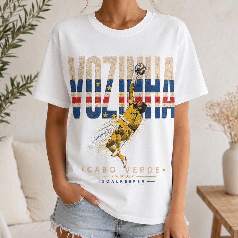 Koszulka Vozinha Cabo Verde Flag Save Action Vintage Mineral Wash Black Cotton, spersonalizowana koszulka dla kibica piłki nożnej w dużym rozmiarze, 3 opcje kolorystyczne zdjęcie 7
