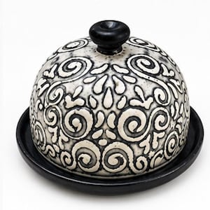 Handmade Ceramic Cloche with Swirl Design, Artisan Butter Dish, Cheese Dome, Fruit Ripening Cover, Rustic Kitchen Decor, Pottery Gift