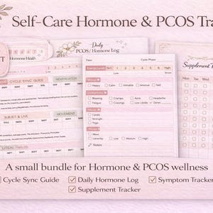 Puede incluir: Un conjunto de rastreadores de autocuidado rosas y beige para el bienestar hormonal y el SOP. Incluye una guía de sincronización del ciclo, un registro hormonal diario, un rastreador de síntomas y un rastreador de suplementos. El texto "Self-Care Hormone & PCOS Tracker" está en la parte superior.