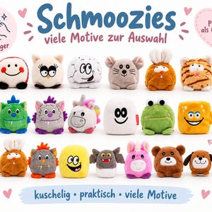 Könnte beinhalten: Eine Sammlung von achtzehn kleinen Schmoozies Display-Reinigern in verschiedenen Formen und Farben, darunter Tiere und Fantasiewesen. Jeder Artikel hat eine Unterseite aus Mikrofaser, misst 8,5 x 6 x 7,5 cm und ist bei 30 Grad Celsius in der Maschine waschbar.