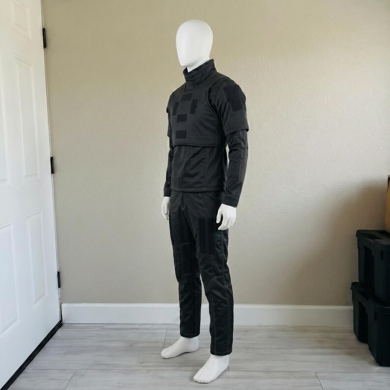 Star Wars Inspired Black Mandalorian Cosplay Costume Set | Mando Outfit. image 2