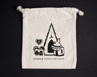 Bolsa de tela lalylala HANSEL & GRETEL algodón, bolsa de proyecto pequeña, motivo de cuento de hadas bruja y casa de jengibre, embalaje de regalo sostenible