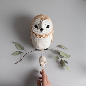 Ensemble au crochet hibou Olivia, lalylala Amigurumi boîte à musique chouette effraie avec souris, thème mélodie Hedwige, ensemble fait main au crochet animal, bébé, thème forêt image 7