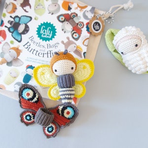 Lalylala's Beetles, Bugs and Butterflies Buch mit Häkelanleitungen für Amigurumi, Käfer, Insekten, Motte, persönliche Widmung möglich Bild 6