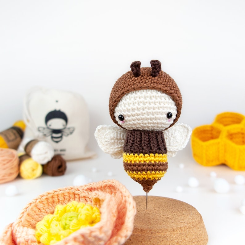 crochet kit lalylala BEE amigurumi diy life cycle honey bee, bumblebee, educational toy kindergarten, gift for beekeper, nature, animal image 3