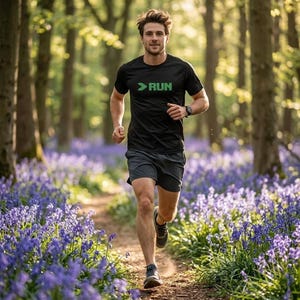 Camiseta de corrida masculina Tech Runner com proteção UPF