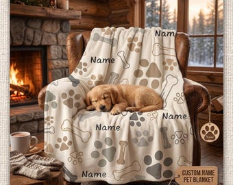 Personalized Pet Name Blanket, Custom Dog Cat Flannel Throw, Cozy Paw Print Design, Soft Lightweight Gift for Pet Lovers, 280GSM