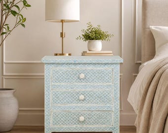 Mesita de noche con incrustaciones de hueso azul, mesita de noche costera de 3 cajones, muebles de estilo playero.
