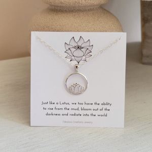 Collana con ciondolo a forma di fiore di loto, collana in argento sterling con fiore di loto, gioielli con fiore di loto per donna, regalo per lei, collana a strati con fiore di loto