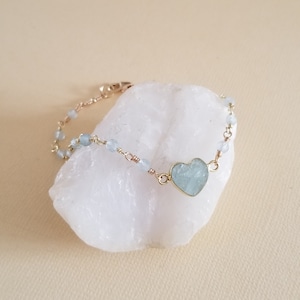 Heart Bracelet, Aquamarine Bracelet, Dainty Gemstone Heart Bracelet, Gift for Her, Aquamarine Beaded Bracelet, Heart Jewelry