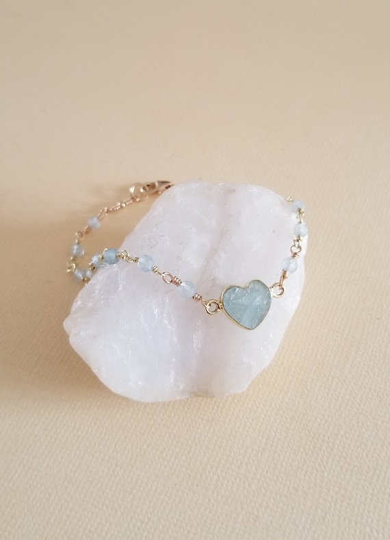 Heart Bracelet, Aquamarine Bracelet, Dainty Gemstone Heart Bracelet, Gift for Her, Aquamarine Beaded Bracelet, Heart Jewelry