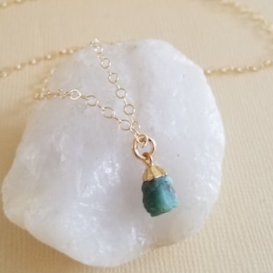 Dainty Raw Emerald Necklace, May Birthstone, Delicate Gold Necklace, Tiny Stone Pendant, Birthday Gift for Her, Layering Necklaces