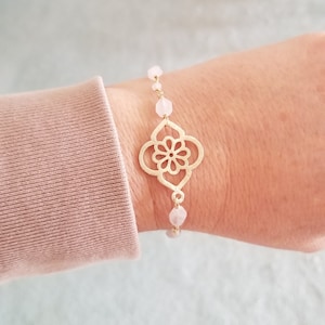 Gold Moonstone Bracelet, Brushed Gold Flower Bracelet, Wire Wrapped Gemstone Bracelet, Gift for Her, Natural Crystal Bracelet for Women