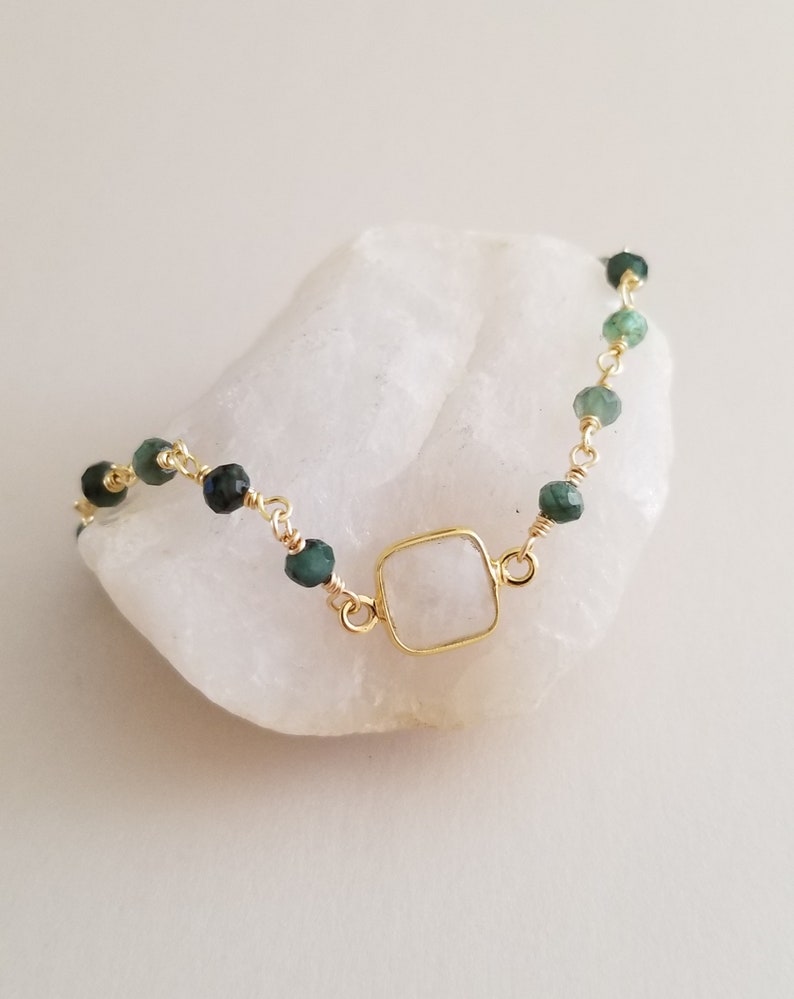 Moonstone and Emerald Bracelet, Thin Bracelet, Raw Emeralds Beaded Bracelet, Stacking Bracelet, Handmade Gemstone Bracelet