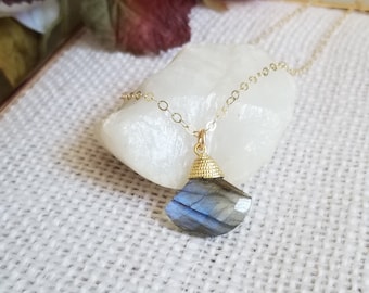 Labradorite Necklace, Labradorite Pendant Necklace, Boho Layering Gemstone Necklace, Natural Gemstone Jewelry, Healing Necklace