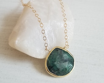 Emerald Necklace, Raw Emerald Pendant, May Birthstone, Gold Gemstone Necklace, Gift for Her, Natural Stone Necklace, Layering Necklace