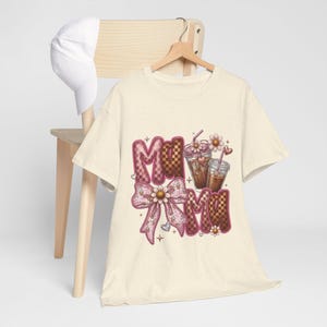 Camiseta vintage para mamás amantes del café / Camiseta retro para mamás amantes de la cafeína imagen 11