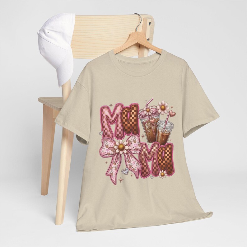 Camiseta vintage para mamás amantes del café / Camiseta retro para mamás amantes de la cafeína imagen 9