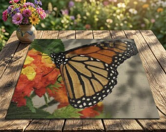 Farfalla monarca su lantana, collezione Passeggiate in giardino
