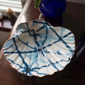 Decoupage Scallop Shell Dish – Coastal Ring Dish, Trinket Bowl, Pin Holder, Beach Jewelry Decor