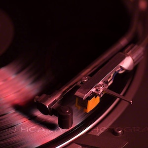 TURNTABLE-foto, vinylplaatafbeelding, album en platenspeler, STOCK-afbeelding, muziekclipart, blog- en webafbeeldingen, foto van platenspeler