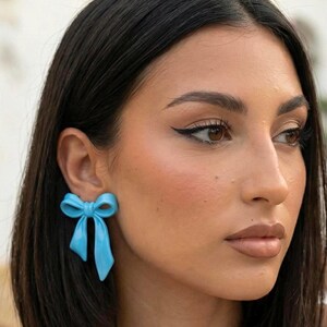 Pendientes de lazo, Pendientes de lazo grandes, Pendientes para damas de honor, Pendientes de lazo delicados, Joyería nupcial elegante con lazo, Pendientes llamativos y bonitos