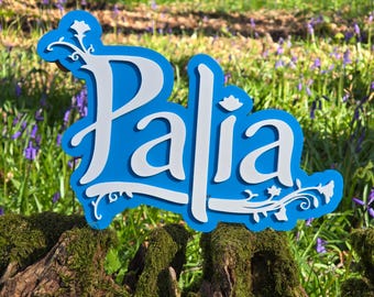 Palia Logo Schreibtisch Dekor, gemütliches Gaming Schild für Regal, Videospiel Fan Geschenk, Gamer Raum ästhetisches Accessoire, blau und weißes stehendes Namensschild