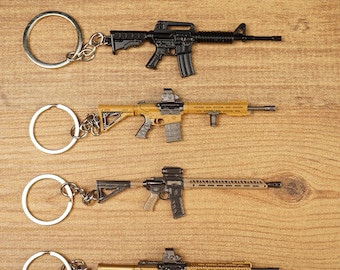 M4A1 Taktisches Gewehr Schlüsselanhänger FPS Gamer Schlüsselanhänger Modern Shooter Rucksack Charm Call ofDuty Accessoire Schlachtfeld Fan Geschenk