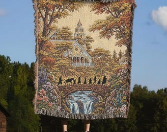 Fantasie Gewebte Decke Elven Stadt Wasserfall, Gefährten Reise Tapisserie werfen, Cottagecore Bücherwurm Dekor, Jacquard Wandbehang Geschenk