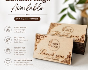 Biglietti di ringraziamento in legno personalizzati con incisione, inserti per packaging aziendale con logo laser.