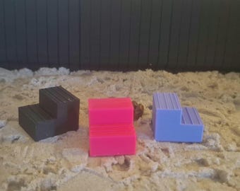 Model horse mounting block